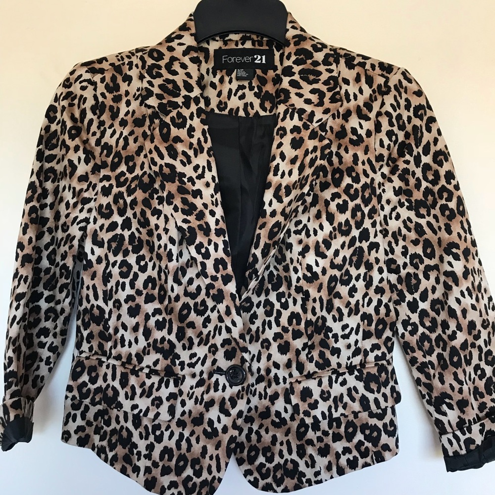 Leopard print blazer
